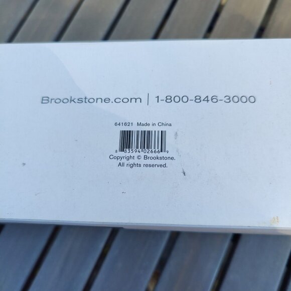 Brookstone Motorized Grill Brush w Heavy Duty Steam Cleaning Power 641621 NEW  - Picture 4 of 7